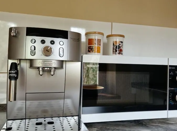 Eastside - Sanatoryjna 29 *